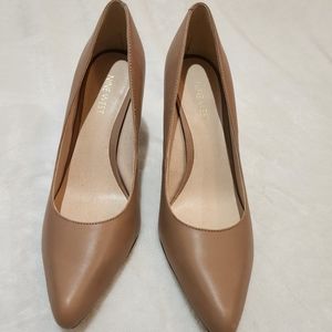 Nine West HEELS, Size 8.5, Tan